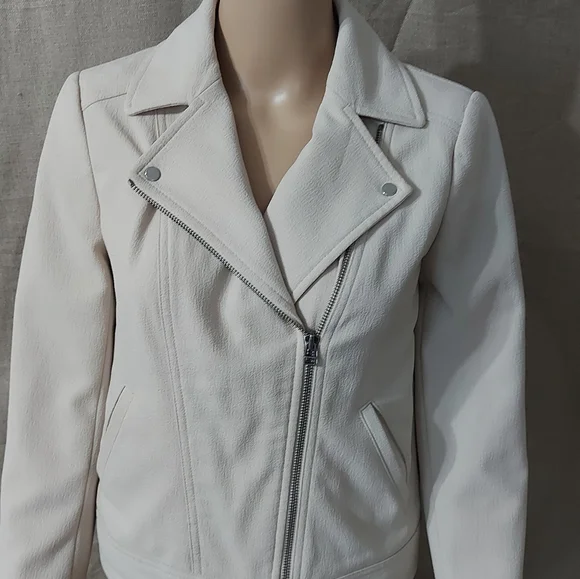 Ann Taylor Jackets size 4P petite color cream - Picture 5 of 13